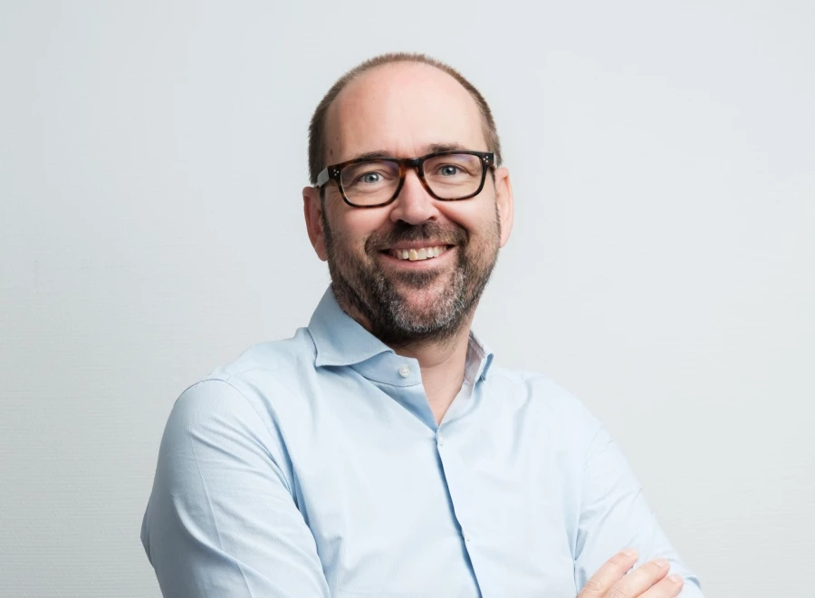 Testimonial 2 Background